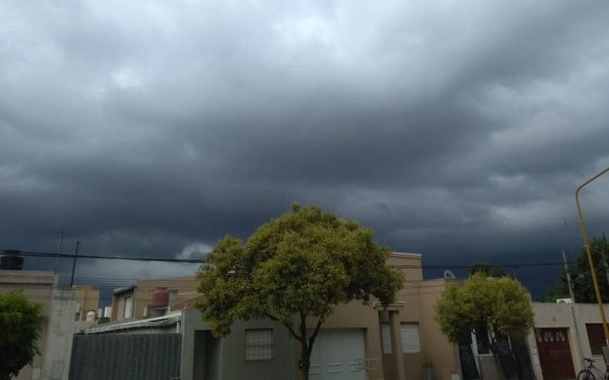 Anuncian posibles lluvias