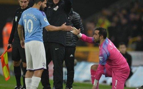 Agüero retornó a la titularidad, pero duró un puñado de minutos en la derrota del City
