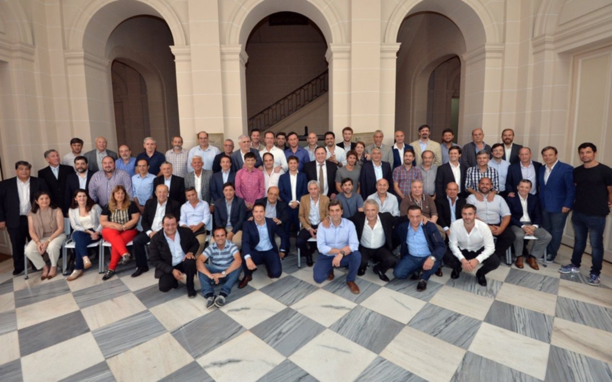 Intendentes bonaerenses del oficialismo critican a la oposición por no debatir la Ley Impositiva