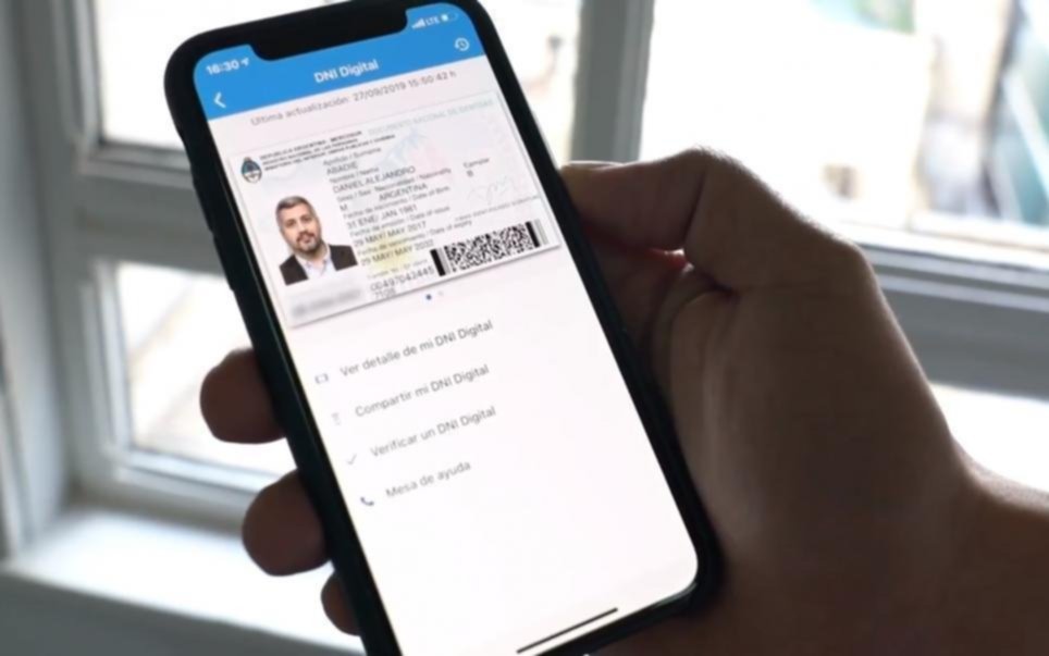 Autorizan el uso del DNI digital en bancos y detallan en qué momento se podrá usar el celular