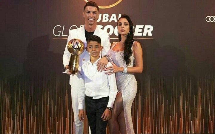 Cristiano Ronaldo recibió por sexta vez el galardón Globe Soccer a mejor jugador de 2019