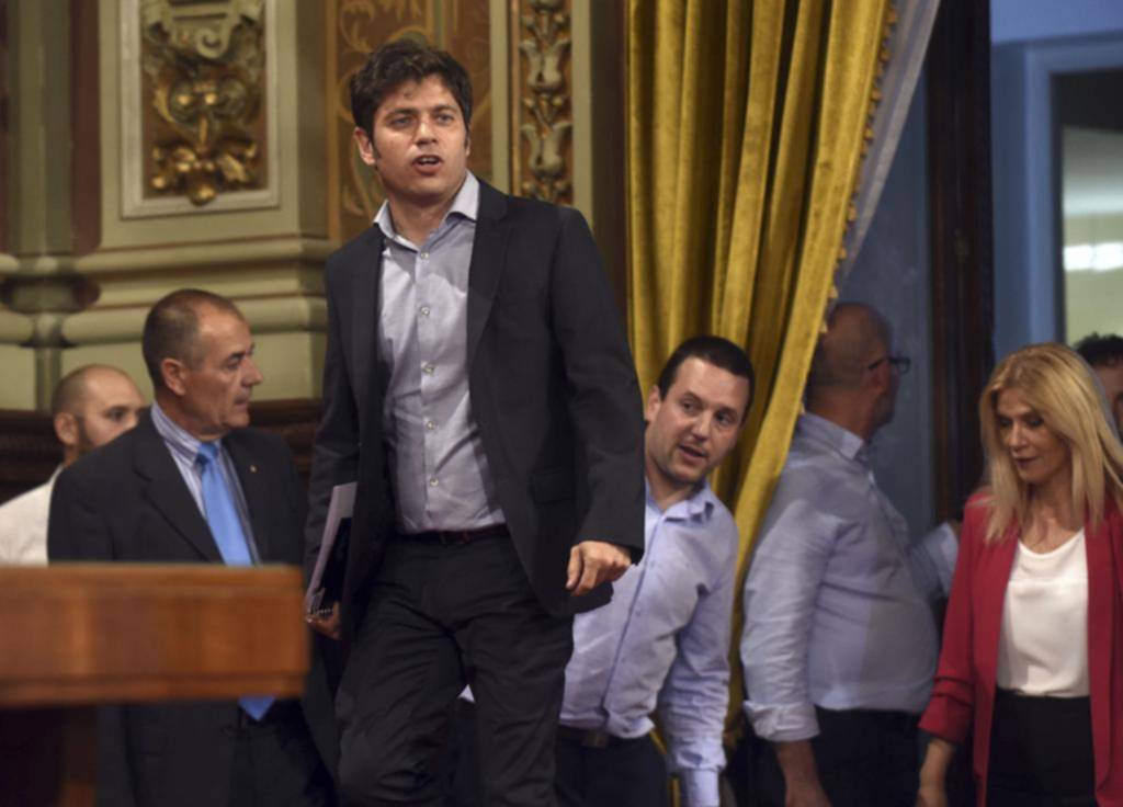 Kicillof apunta a la oposición y advierte: “Si no colaboran va a haber problemas”