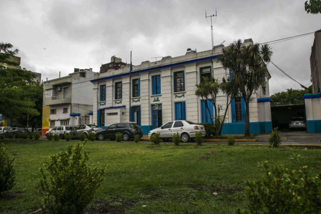 Por el escándalo de la colecta policial apartaron al comisario de la segunda