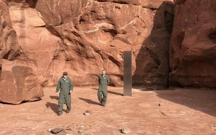 ¿Extraterrestres? Desapareció el monolito que había sido hallado en medio del desierto de Utah