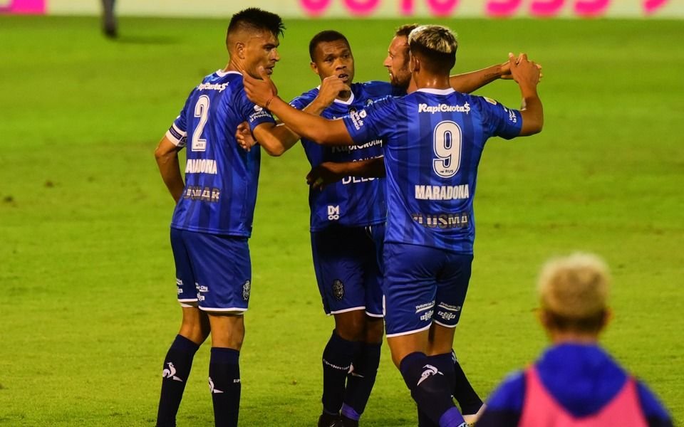 "Teníamos que hacerle frente a la adversidad y salir adelante por Diego"