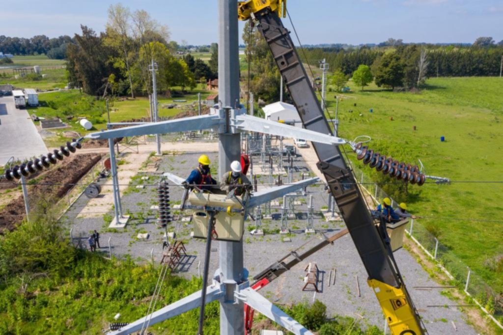 Invierten $1.000 millones en obras para ampliar la red eléctrica regional