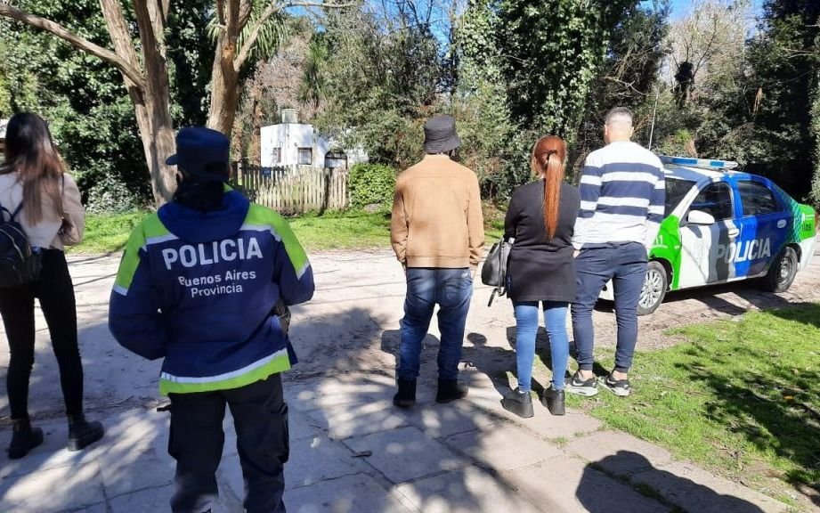 Desarticulan tres fiestas clandestinas durante controles por el fin de semana largo en Mar del Plata