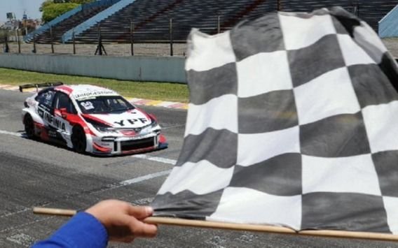 Julián Santero ganó su primera carrera en el Súper TC2000; Moscardini, sexto
