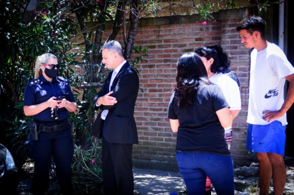 Piden por la detención de un acusado de abuso contra la hija de su ex