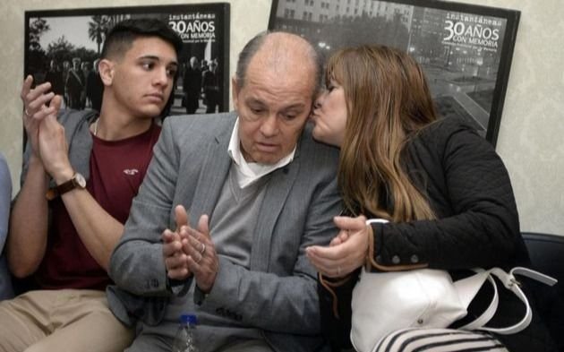 Las últimas noticias que escuchó Sabella: que iba a ser abuelo y que su hijo se había recibido de economista