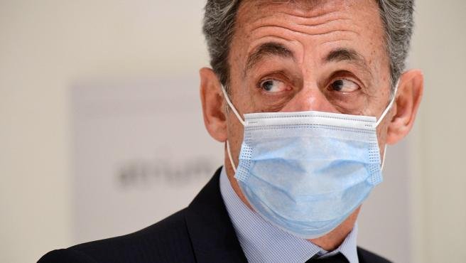 La fiscalía pide 2 años de prisión firme para Sarkozy