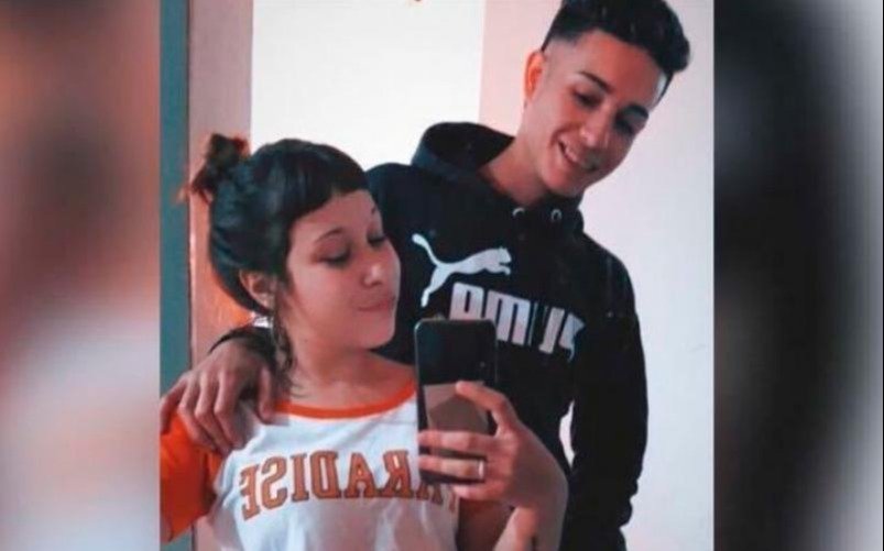 Tiene 22 años, estranguló a su novia de 16 y en las redes escribió que había sido suicidio