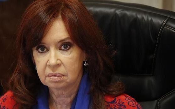 Cristina publicó una carta a un año de la gestión y criticó a la Corte y al Poder Judicial