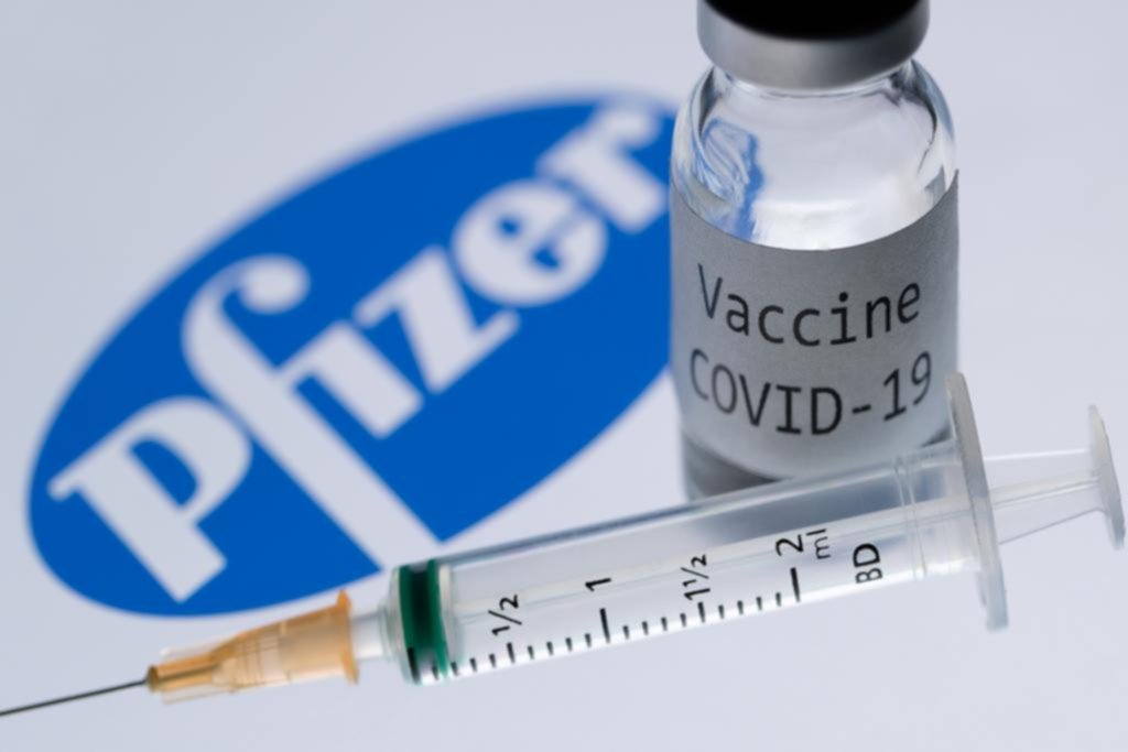Reino Unido recomendó a los alérgicos no darse la vacuna de Pfizer