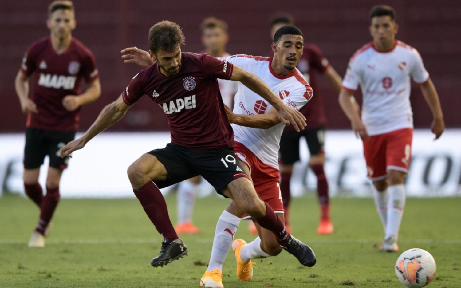 Independiente y Lanús están jugando por la ida de cuartos de final de la Sudamericana