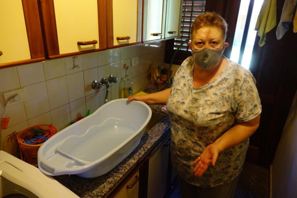 Para muchos el agua sale a cuentagotas y piden un “uso solidario” en el verano