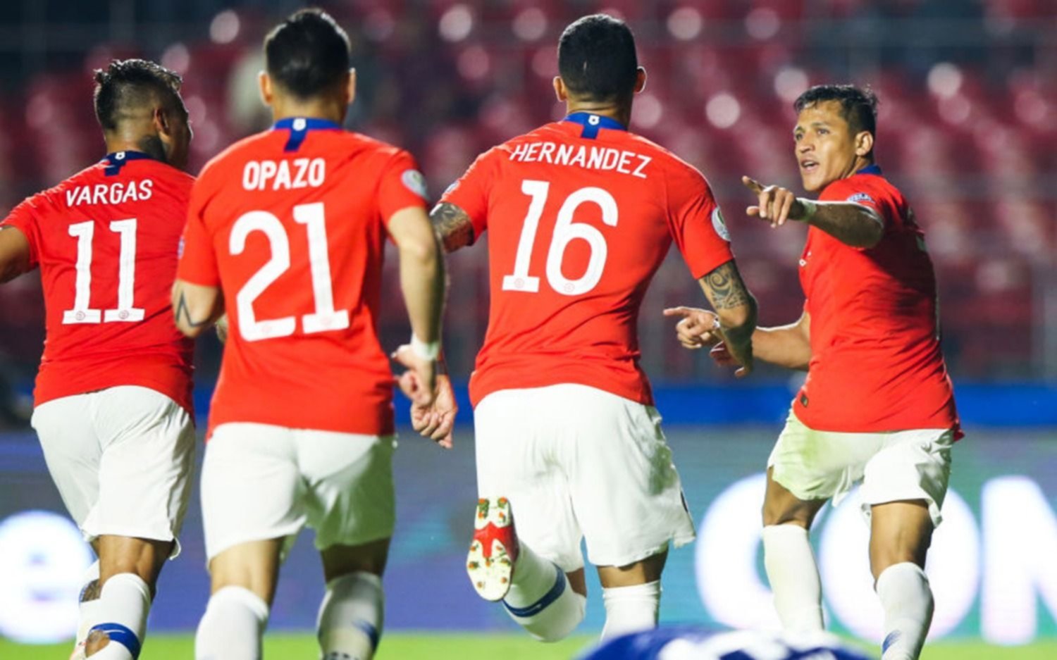 Dos técnicos argentinos candidatos para dirigir la Selección de Chile