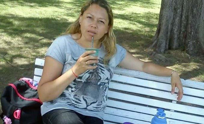 Una enfermera que esperaba el micro para ir a su trabajo fue asesinada en un tiroteo