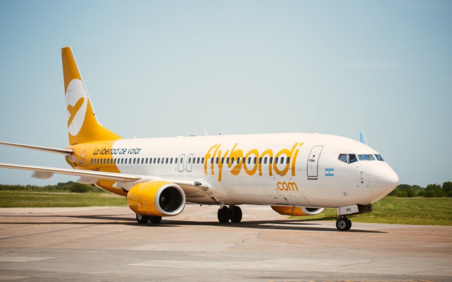 Flybondi volvió a operar, pero desde Ezeiza: El Palomar no funcionaría más