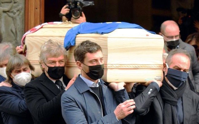 No respetan ni a los muertos: robaron la casa de Paolo Rossi mientras se desarrollaba su funeral