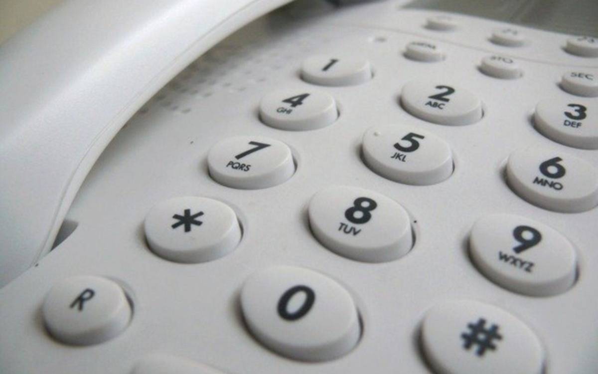 Siguen las quejas por cortes de líneas telefónicas