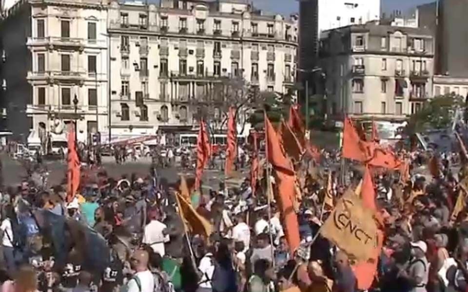 Marcha del kirchnerismo por una "Navidad sin presos políticos"
