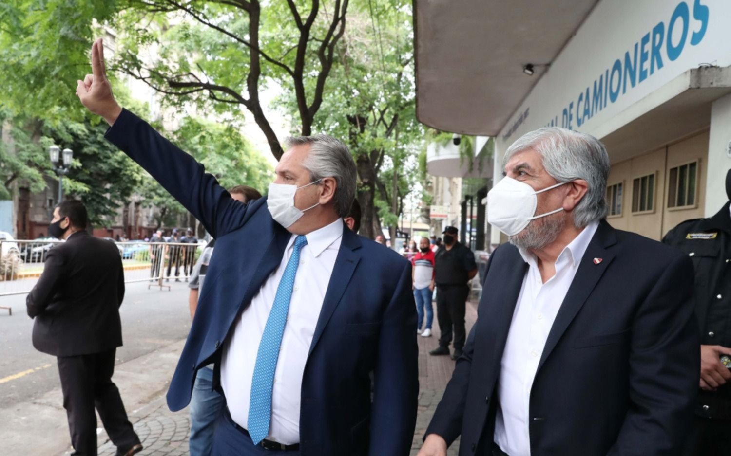 El Presidente, junto a Moyano, participó del acto central por el Día del Camionero