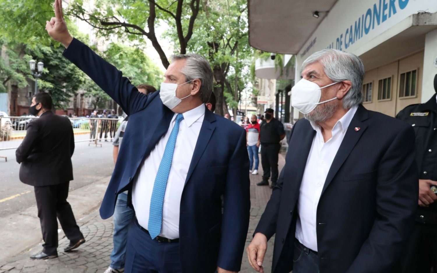 Fernández reivindicó la defensa de los intereses de los trabajadores y ponderó a Camioneros