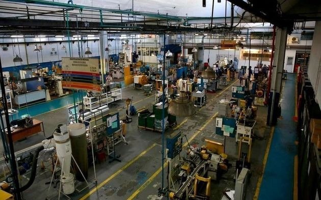 Indec: el PBI bajó en el tercer trimestre del año un 10,2% interanual