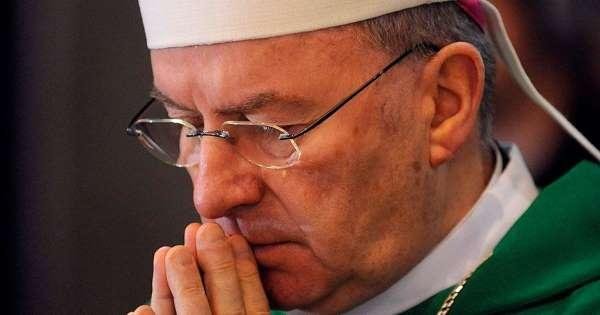 Condenan por abusos a exnuncio del Vaticano