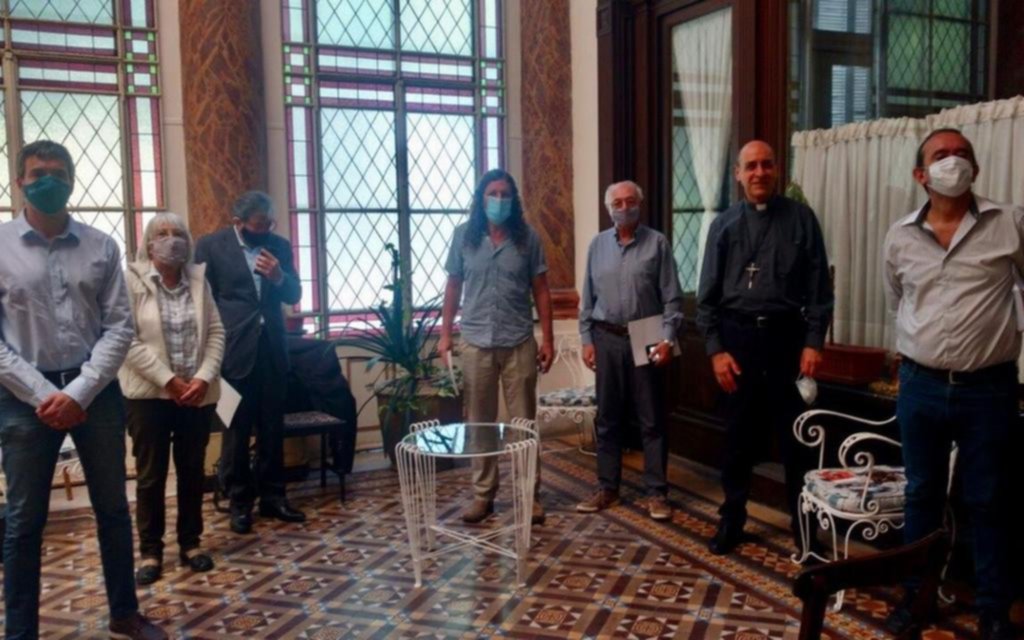 El Arzobispo recibió a una mesa multisectorial y pidió por la reactivación del Puerto