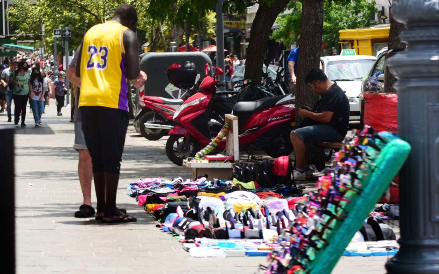 La venta ambulante, imparable en el centro de la Ciudad