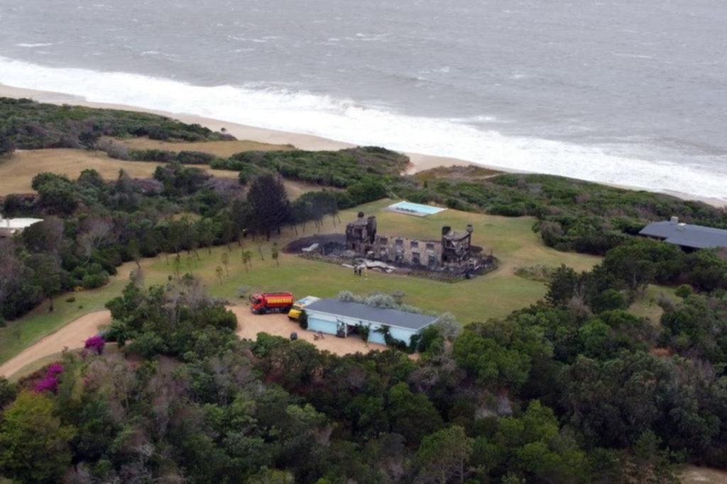 Un incendio destruyó la mansión de Alan Faena en Uruguay