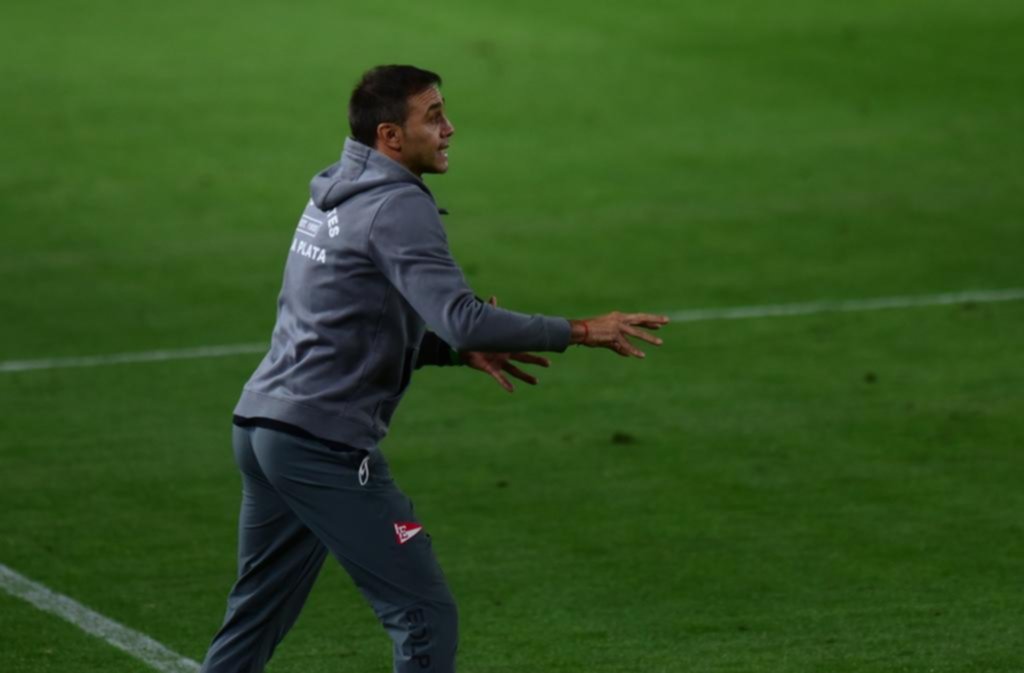 Leandro Desábato: “Felicito a los chicos por la fortaleza y por seguir insistiendo”