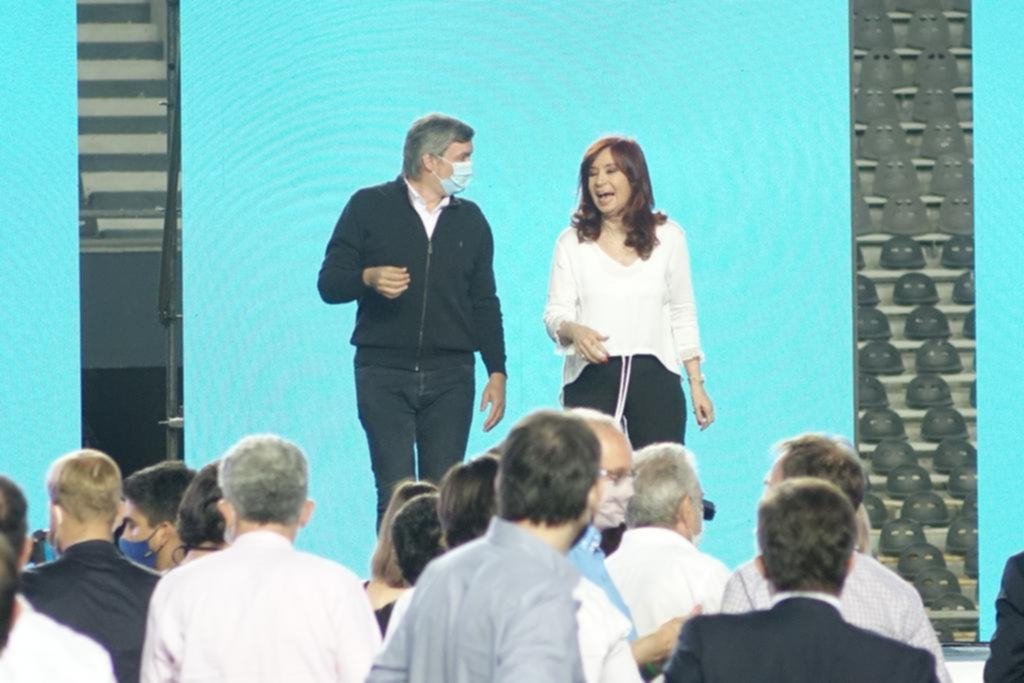 Un asesor del Presidente salió a defender la gestión
