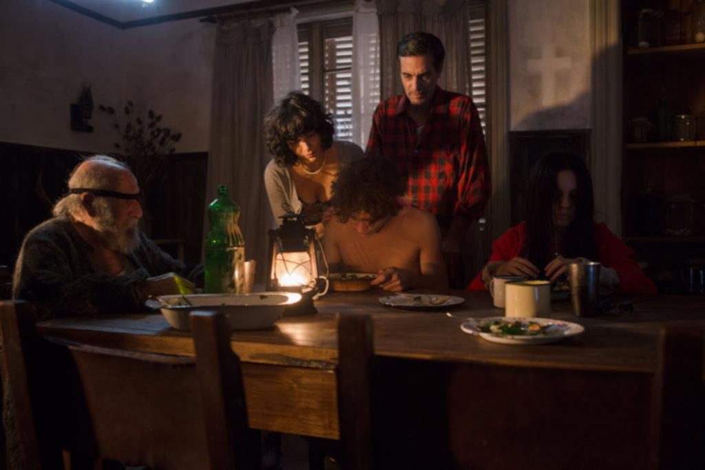 “La casa de palos”: un giro social para reescribir el mito del lobizón