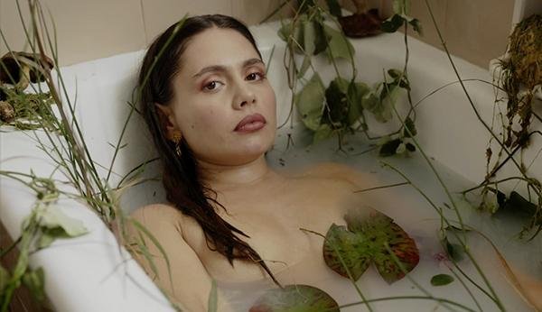 Simona: “Intento crear sin prejuicios”