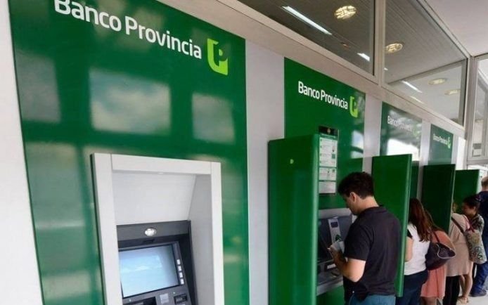 Atención: último día que los bancos atienden al público hasta la semana próxima