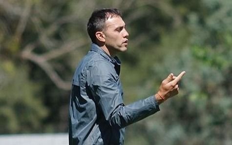 Desábato anunciaría hoy que se va de Estudiantes: su bronca por el manejo del tema Zielinski