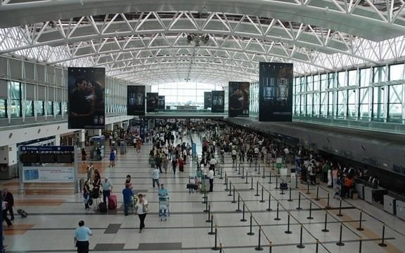 Pedirán PCR negativo y aislamiento obligatorio a los que vengan del exterior