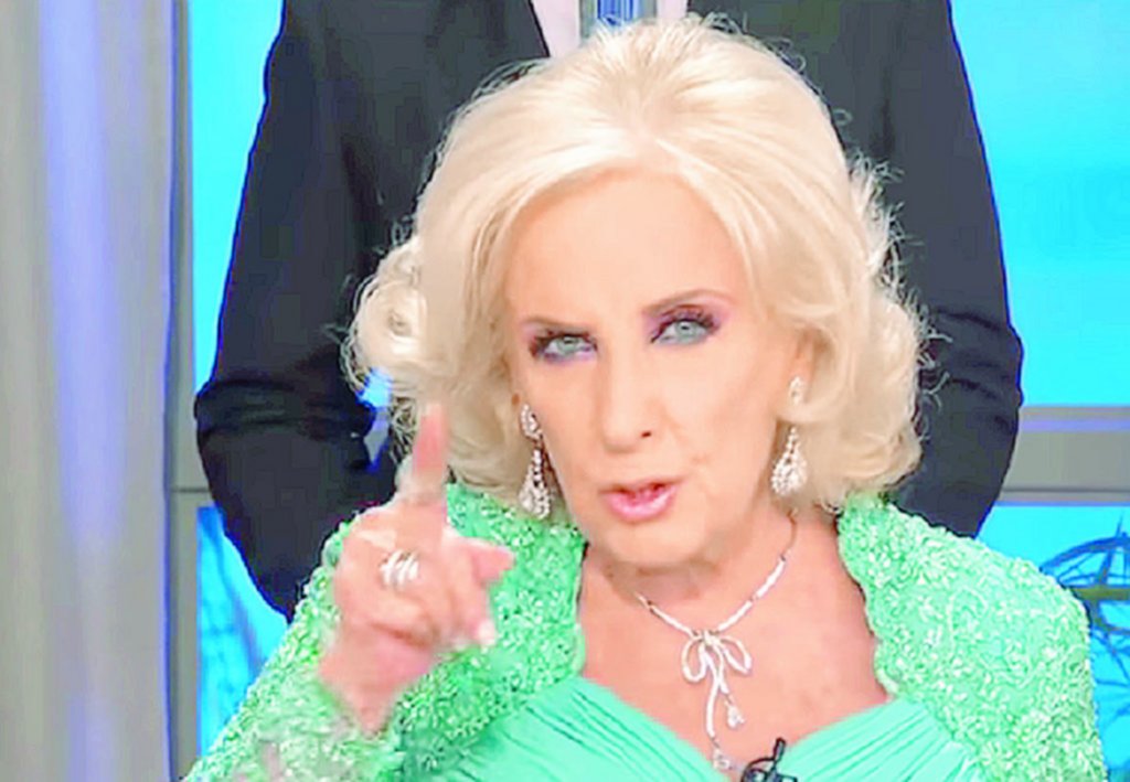 Mirtha denuncia al gremio que se manifestó en su casa