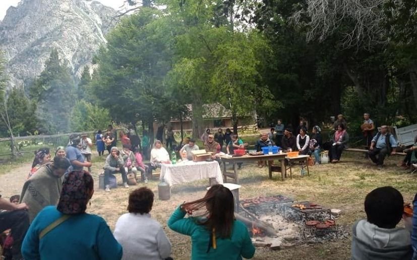 Jueza de Neuquén pide ayuda al gobierno nacional para un desalojo mapuche en La Angostura
