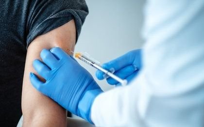 En un día se anotaron 100 mil bonaerenses en la web habilitada para vacunarse