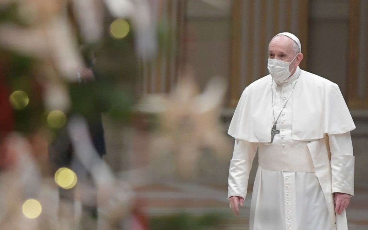 En su mensaje de Navidad, el Papa pidió que la vacuna llegue a todos "sobre todo a los más vulnerables"