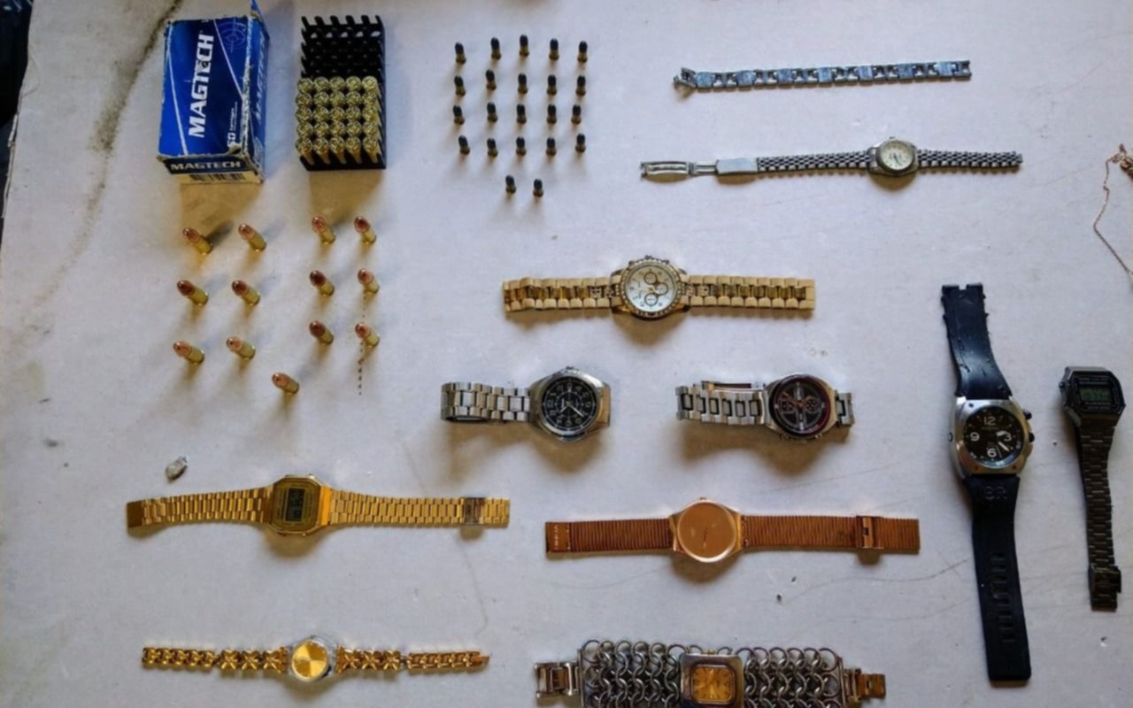 Tensión en una joyería de City Bell: robó alhajas de oro por 1 millón para que las luciera su novia