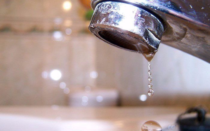"Canillas secas": siguen las quejas por falta de agua en diferentes puntos de la Región