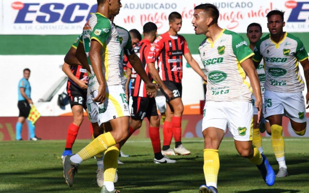 Defensa, que piensa en la Sudamericana, derrotó 2-1 a Patronato