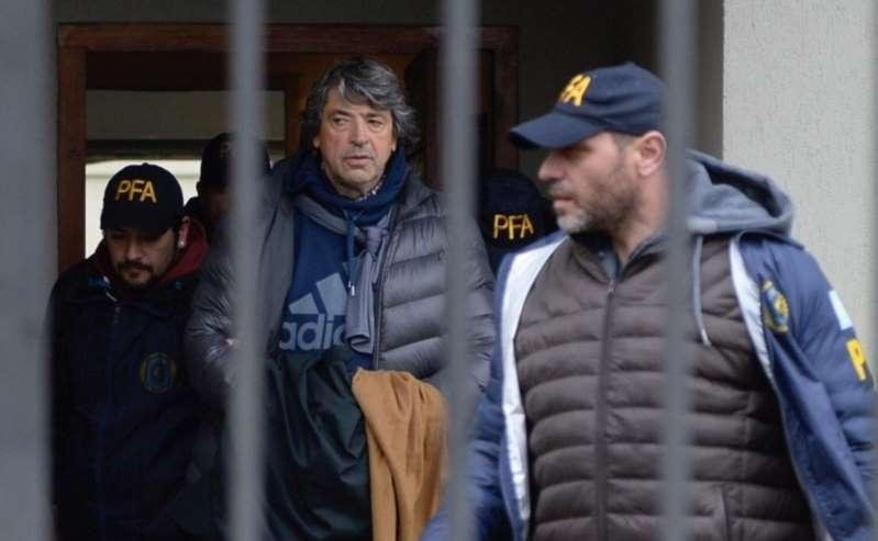 El ex juez Melazo seguirá bajo arresto , pero en su casa y con pulsera electrónica