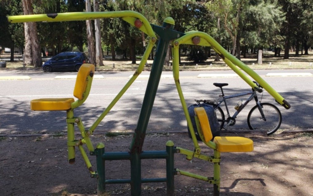 Reclamo por el deterioro de aparatos de ejercicio en el Bosque