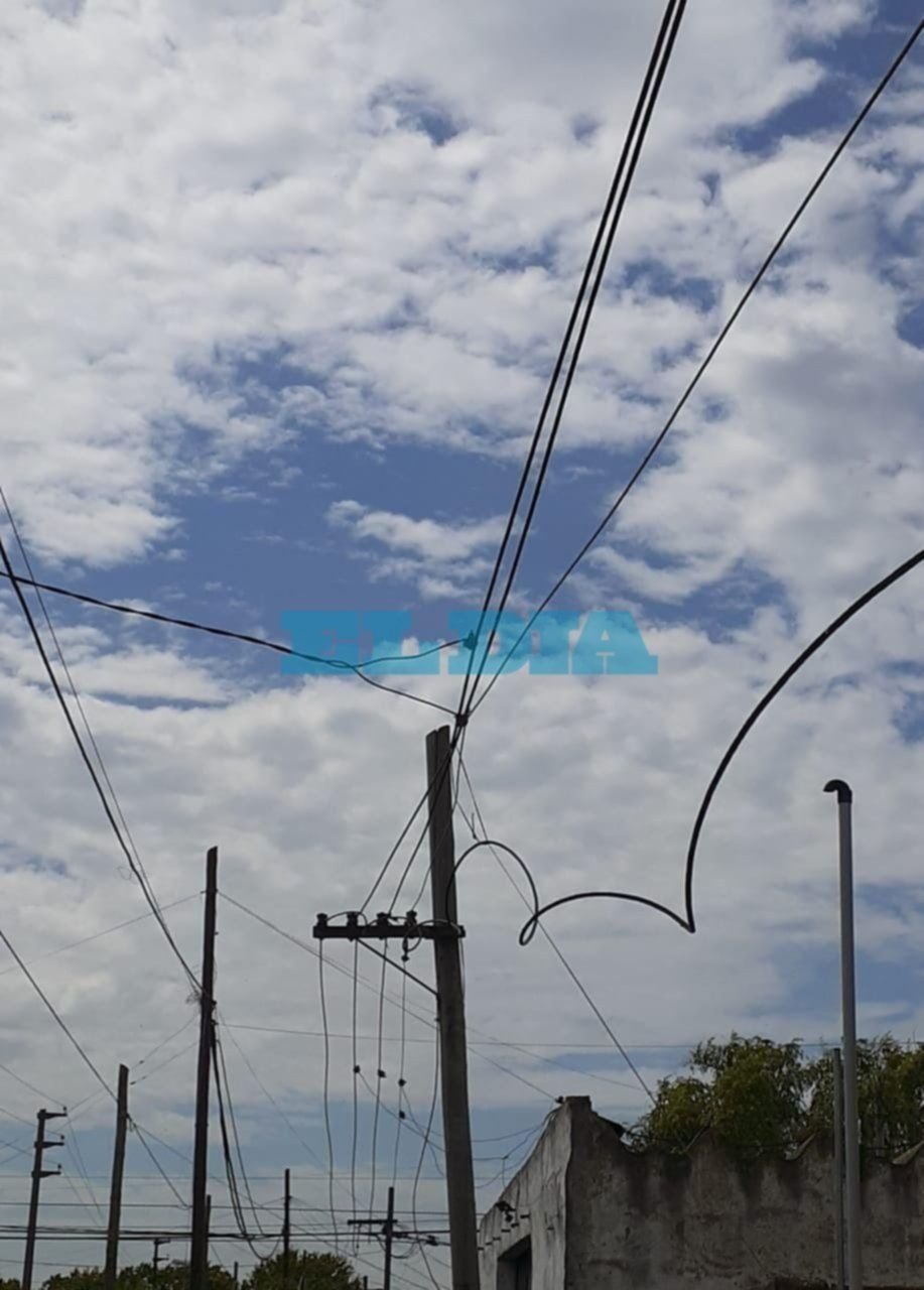 Temor en un sector de Tolosa por la caída de un cable de baja tensión